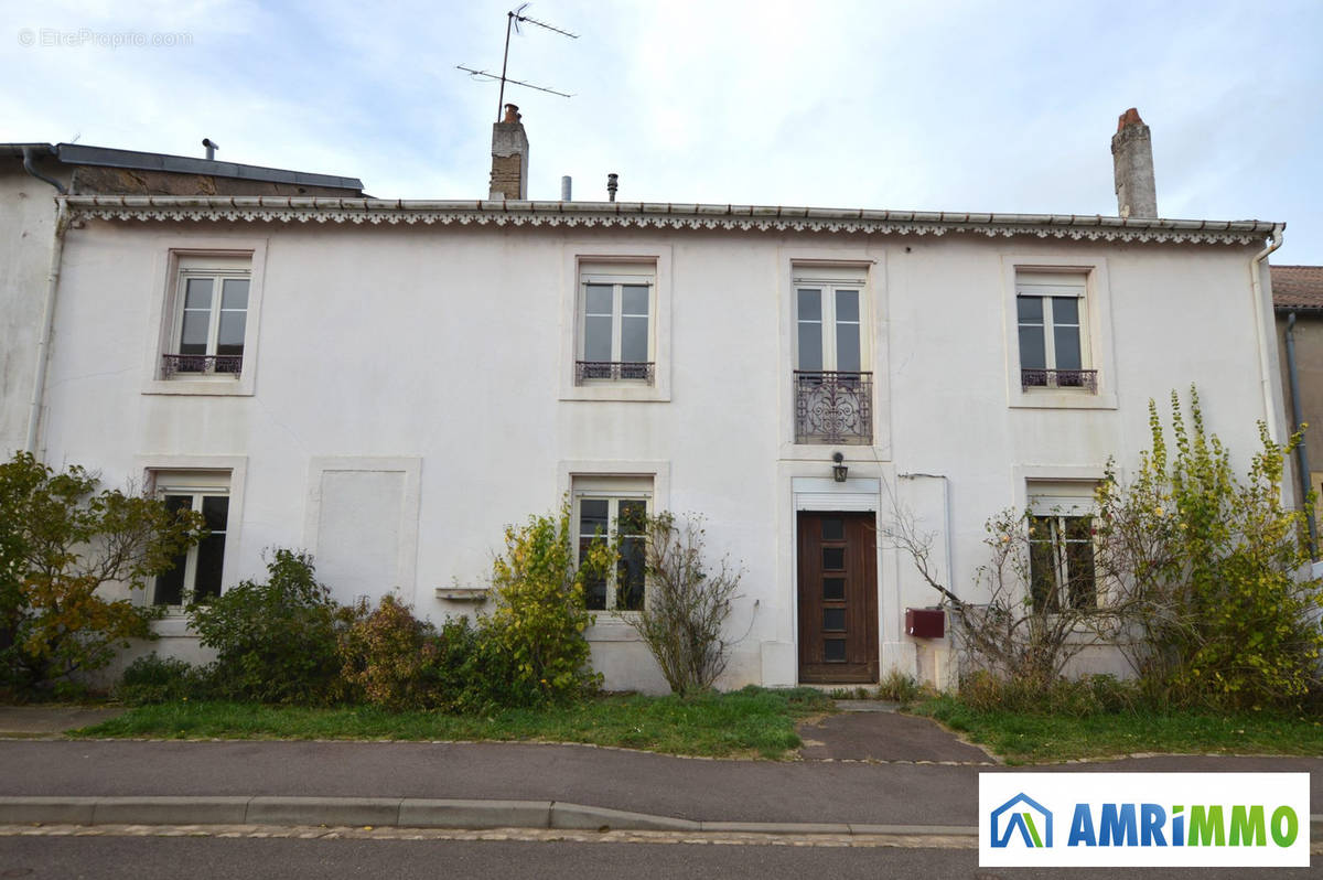 Maison à CHAMBLEY-BUSSIERES