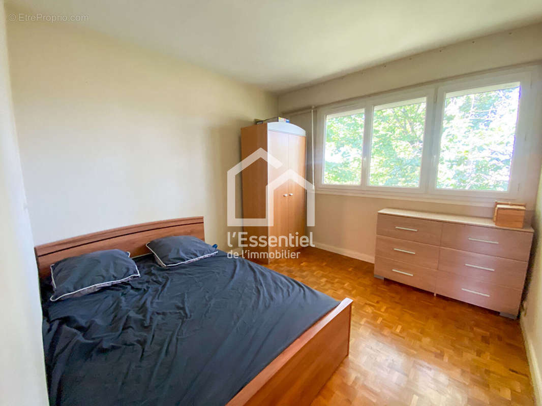 Appartement à VERNEUIL-SUR-SEINE