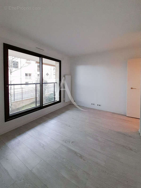 Appartement à SURESNES