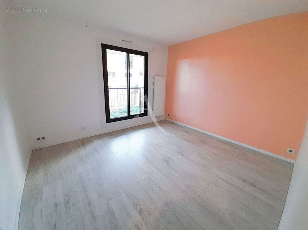 Appartement à SURESNES