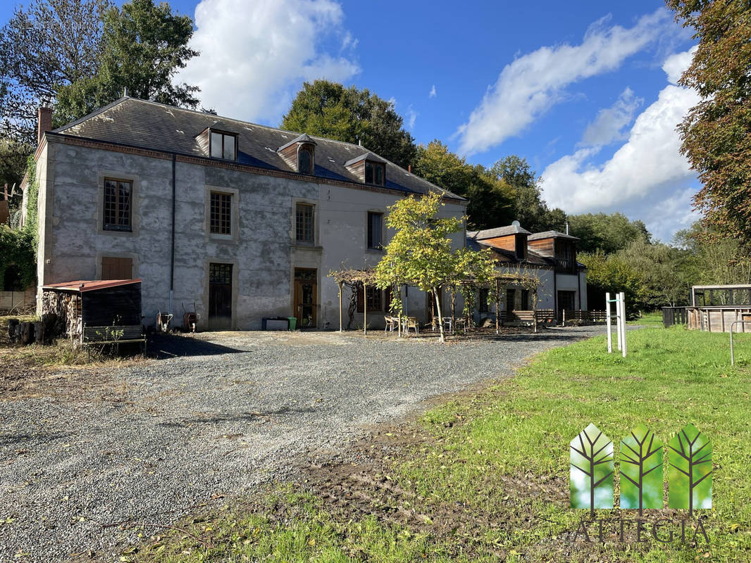 Maison à MOUTIER-MALCARD