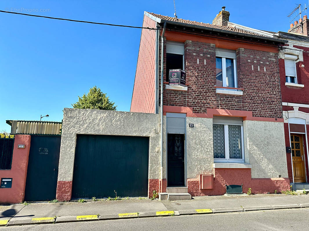 Maison à SAINT-QUENTIN