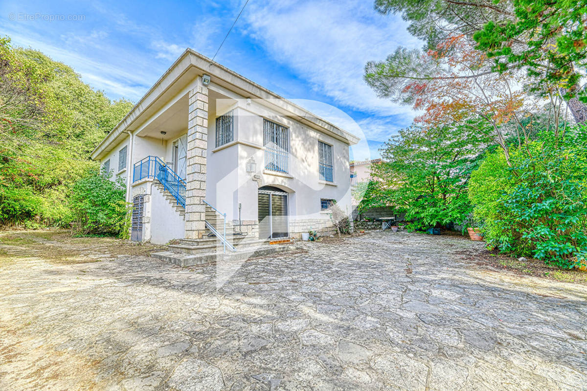 Maison à NIMES