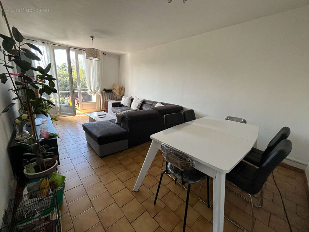 Appartement à MARSEILLE-14E