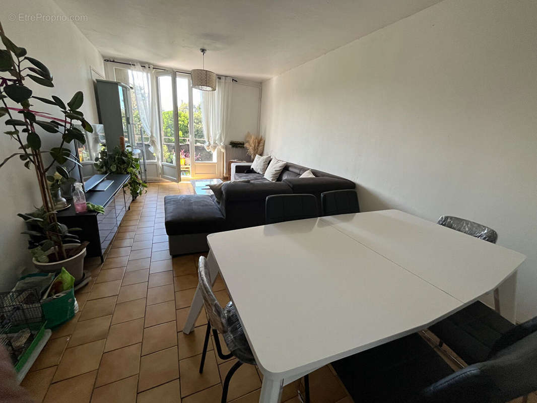 Appartement à MARSEILLE-14E