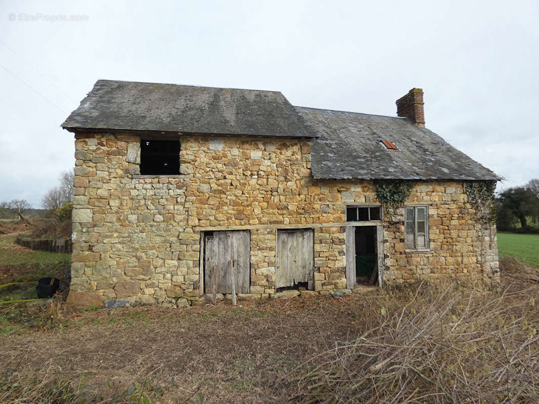 Maison à BARENTON