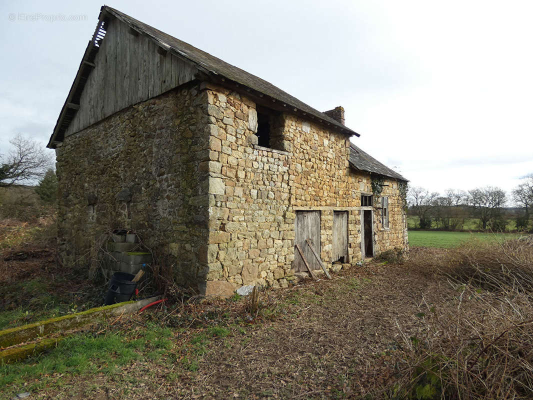 Maison à BARENTON