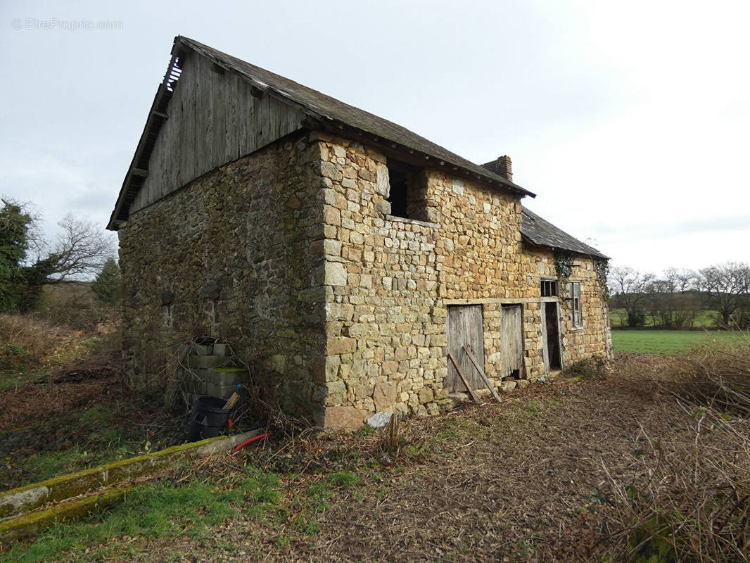 Maison à BARENTON