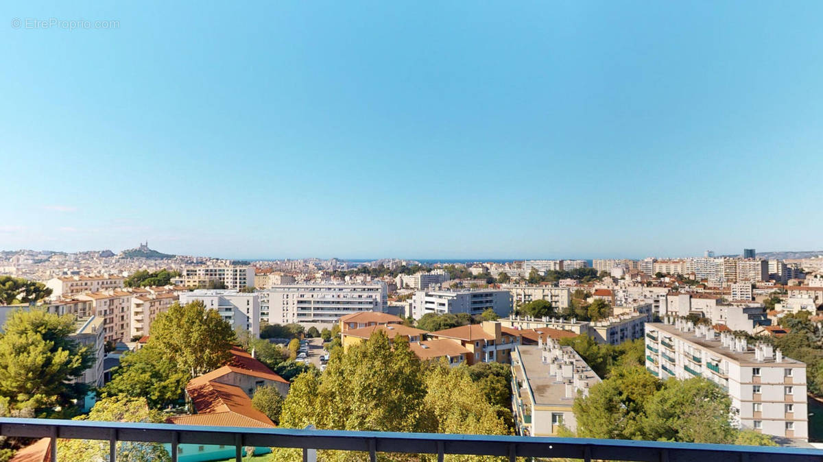 Appartement à MARSEILLE-4E