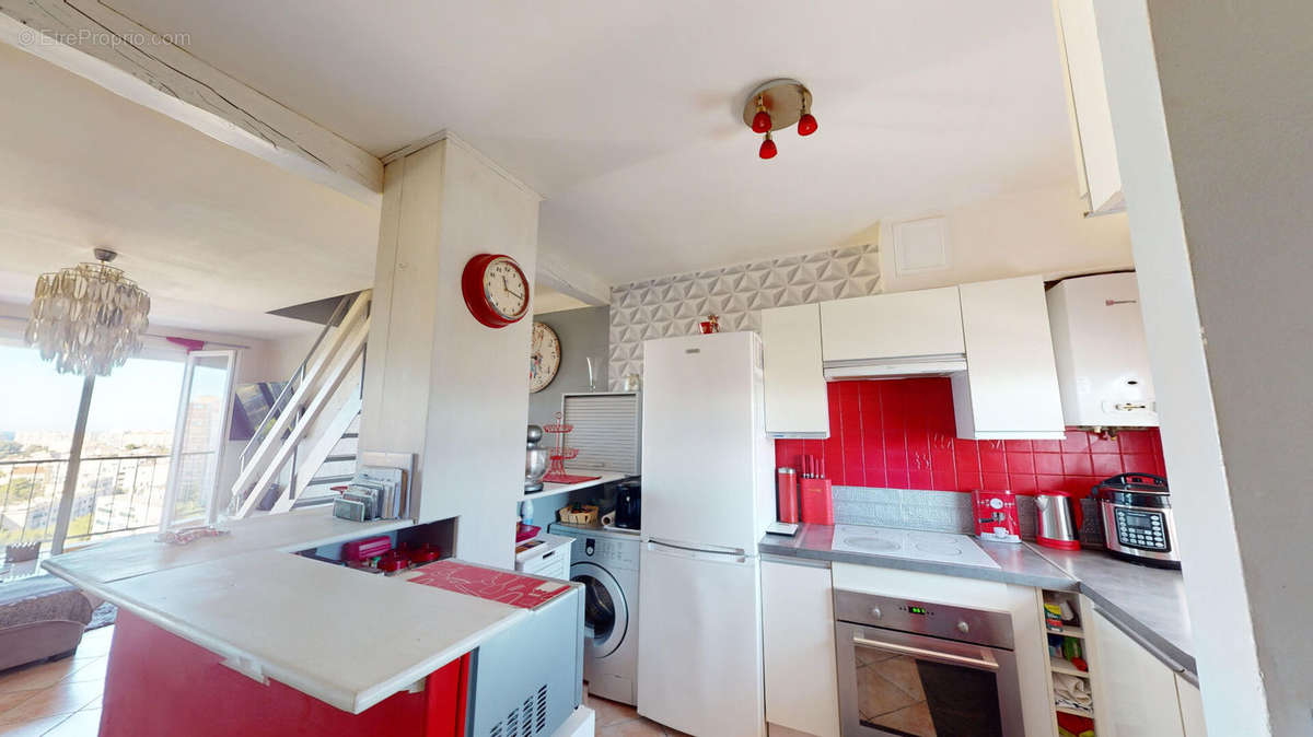 Appartement à MARSEILLE-4E