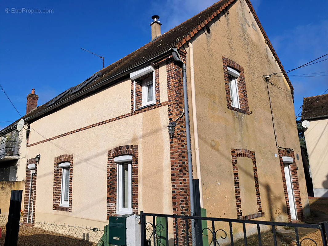 Maison à LA LOUPE