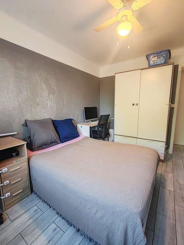 Appartement à MARSEILLE-5E