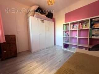 Appartement à MARSEILLE-5E