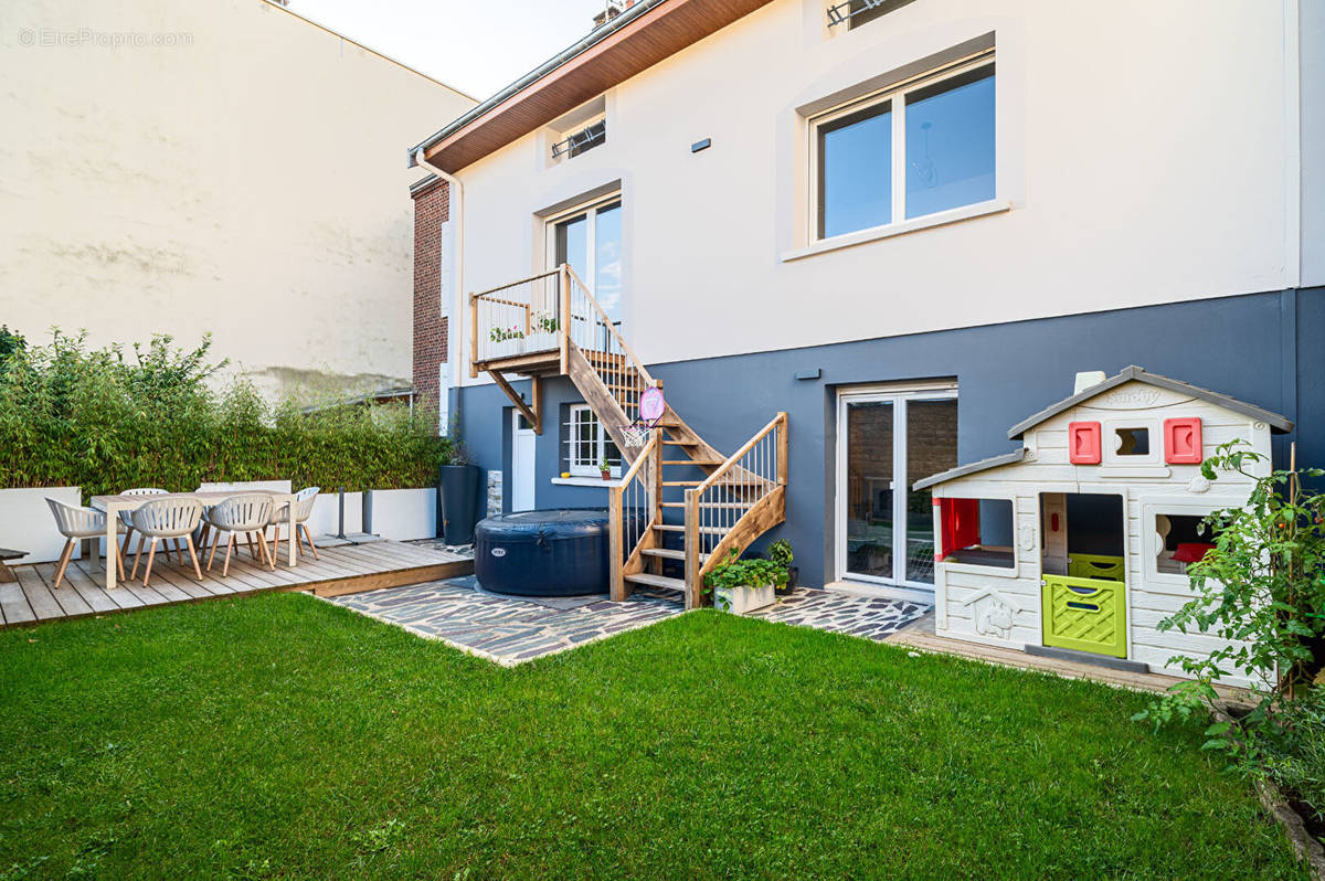 Maison à CHARLEVILLE-MEZIERES