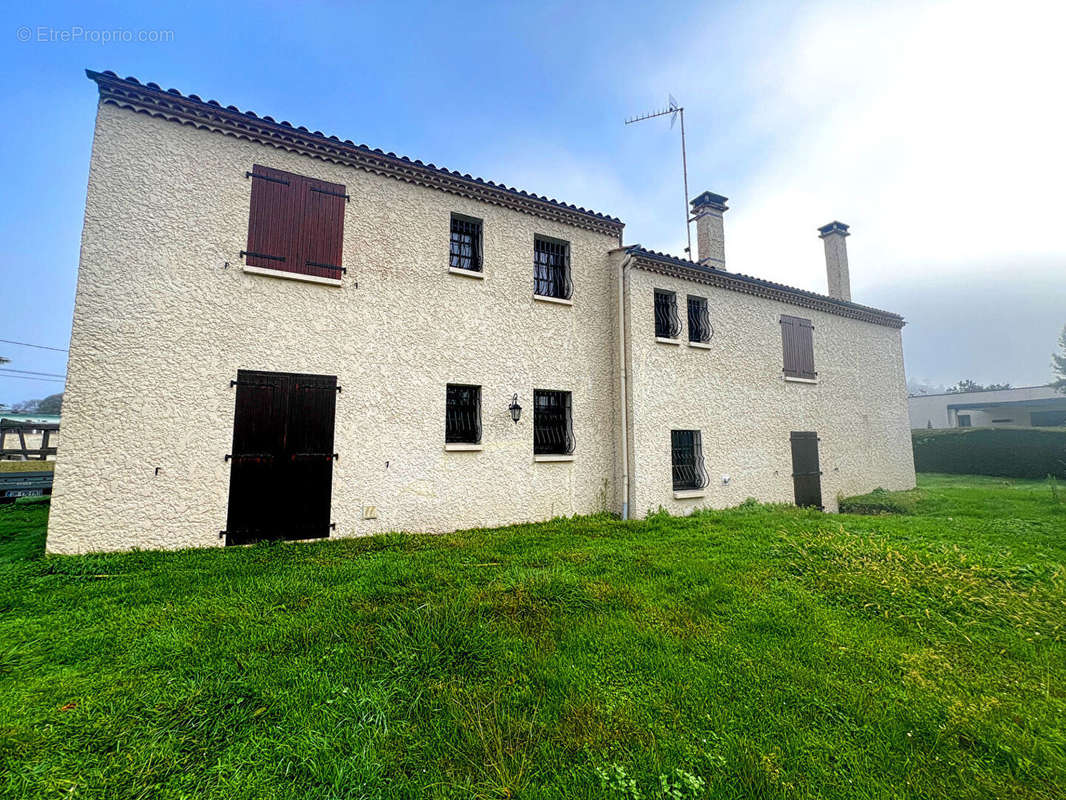 Maison à LA COURONNE