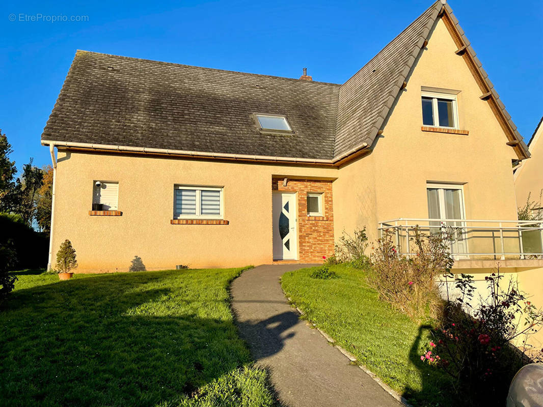 Maison à FRANQUEVILLE-SAINT-PIERRE