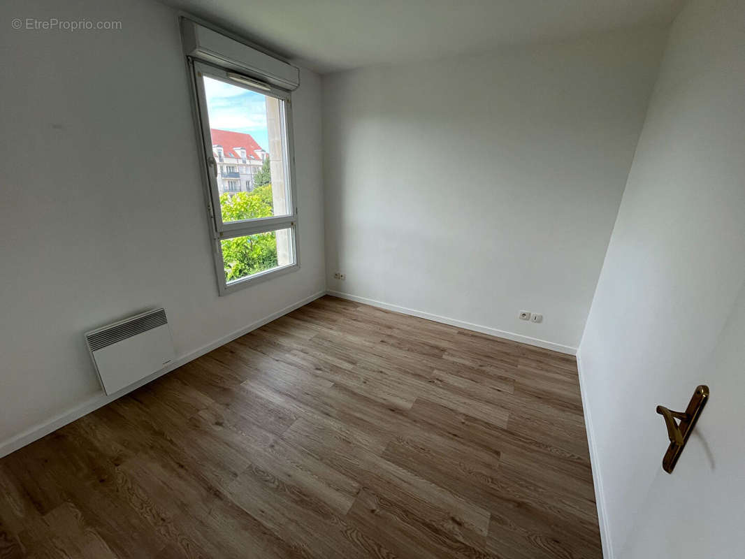 Appartement à MONTIGNY-LE-BRETONNEUX