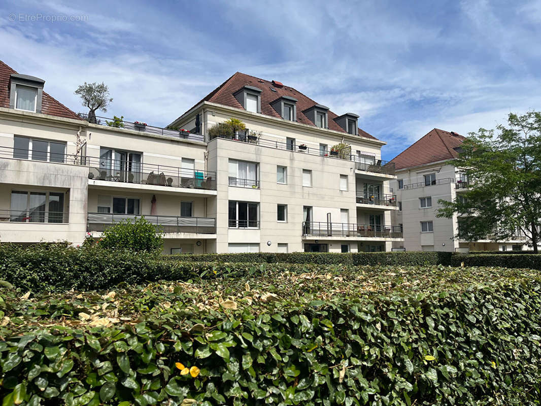 Appartement à MONTIGNY-LE-BRETONNEUX