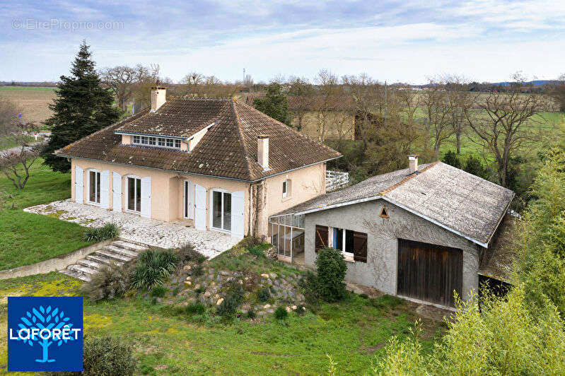 Maison à LAVERNOSE-LACASSE