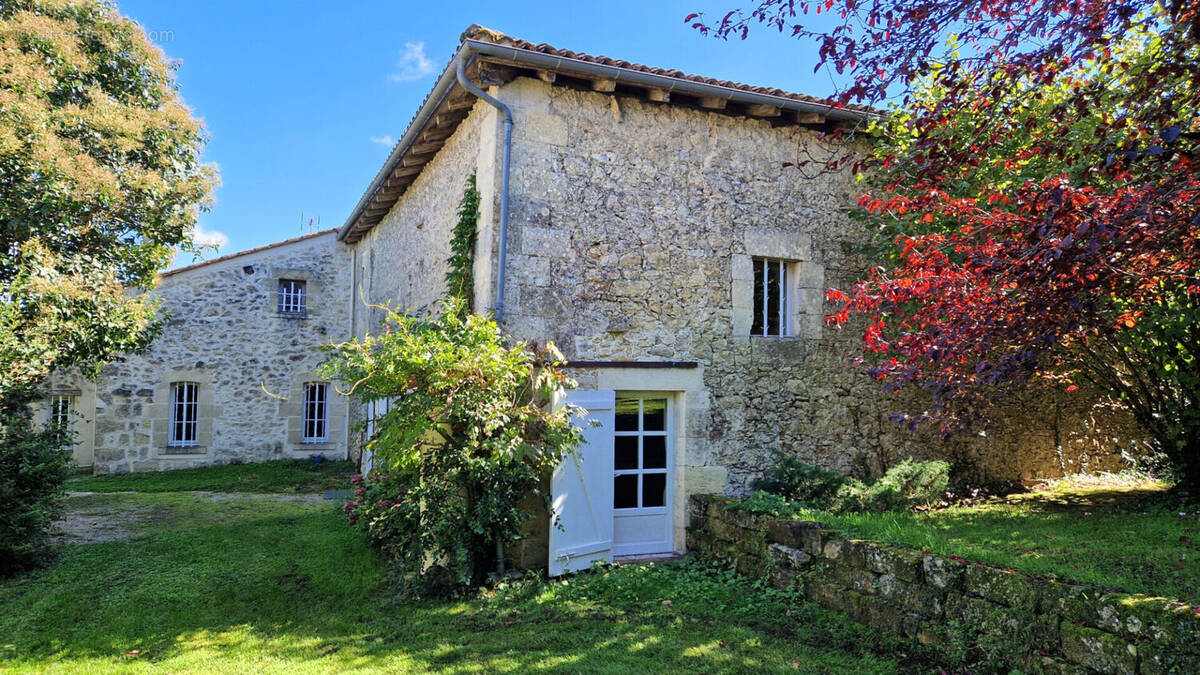 Maison à BRANNE