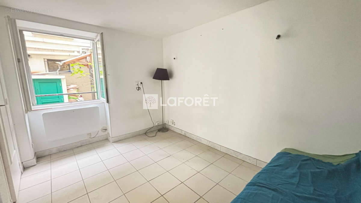 Appartement à PARIS-20E