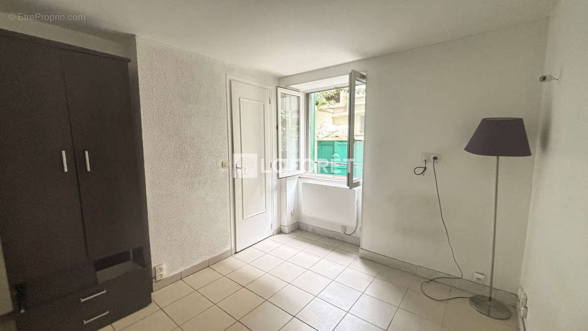 Appartement à PARIS-20E