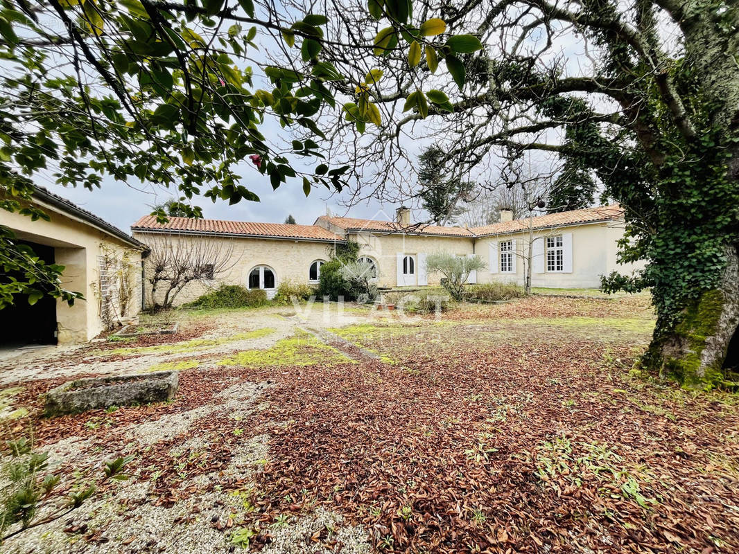 Maison à CAMBLANES-ET-MEYNAC