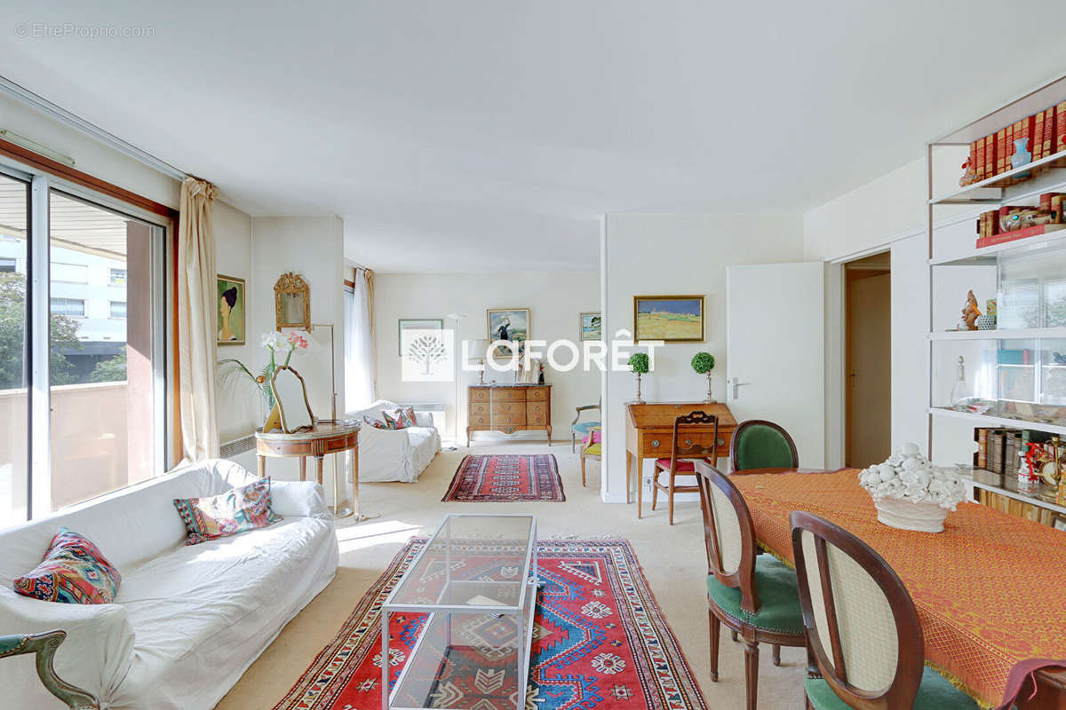 Appartement à PARIS-12E