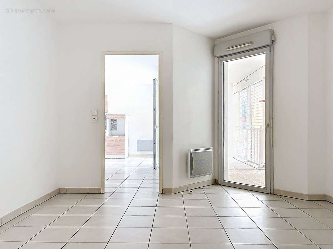 Appartement à MARSEILLE-2E