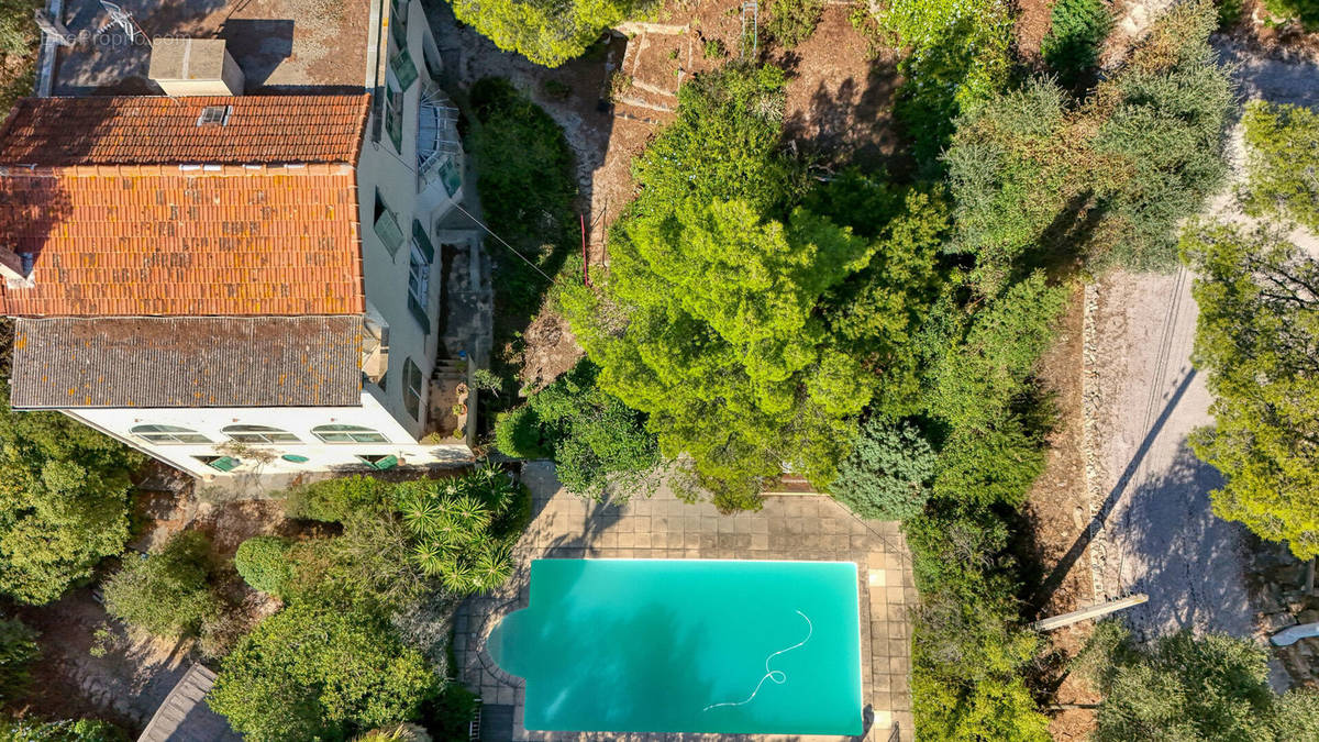 Maison à CARQUEIRANNE