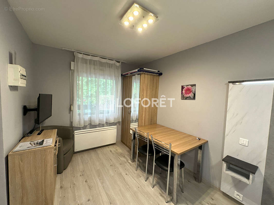 Appartement à AMNEVILLE