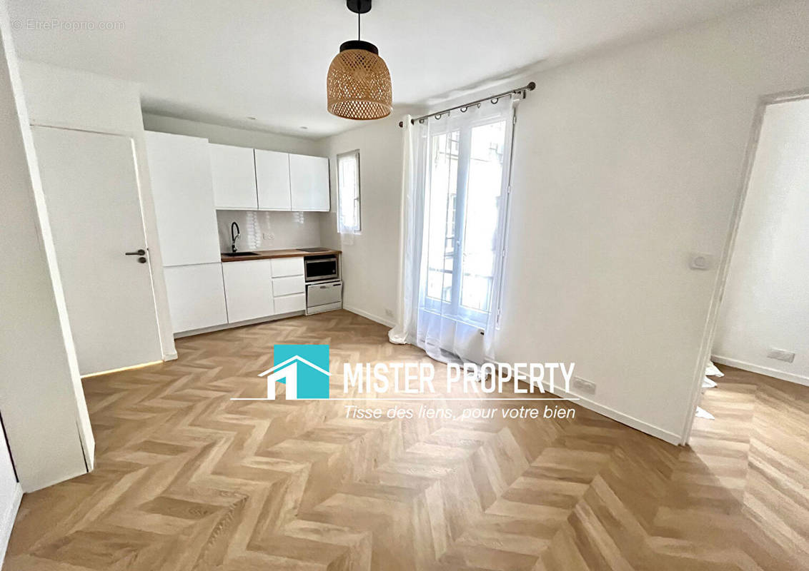 Appartement à PARIS-17E