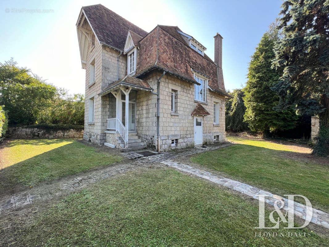 Maison à NANTEUIL-LE-HAUDOUIN