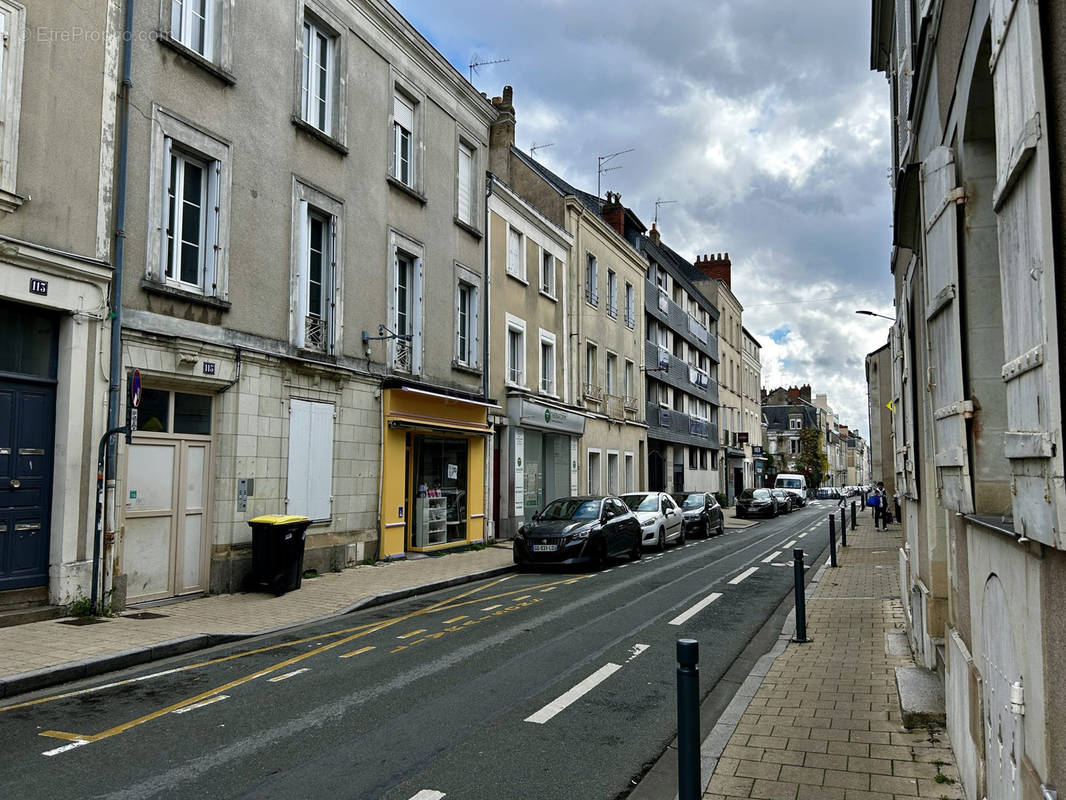 Autre à ANGERS