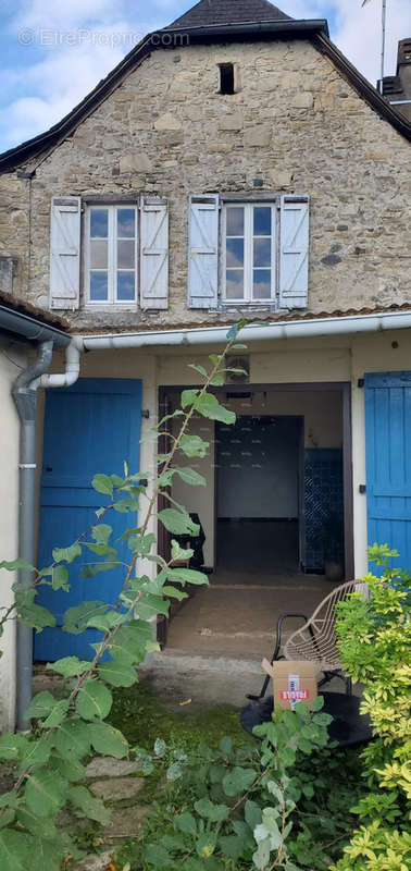 vue du jardin - Maison à OLORON-SAINTE-MARIE