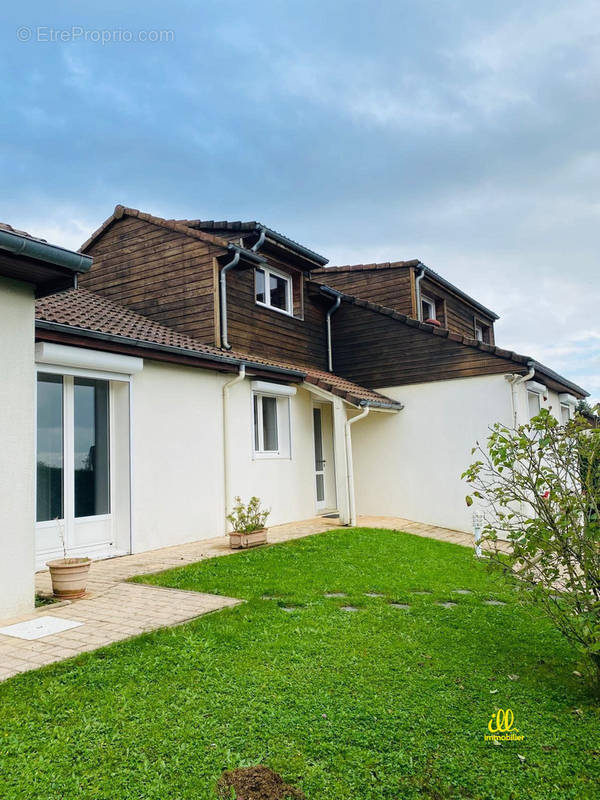 Maison à CHARLEVILLE-MEZIERES