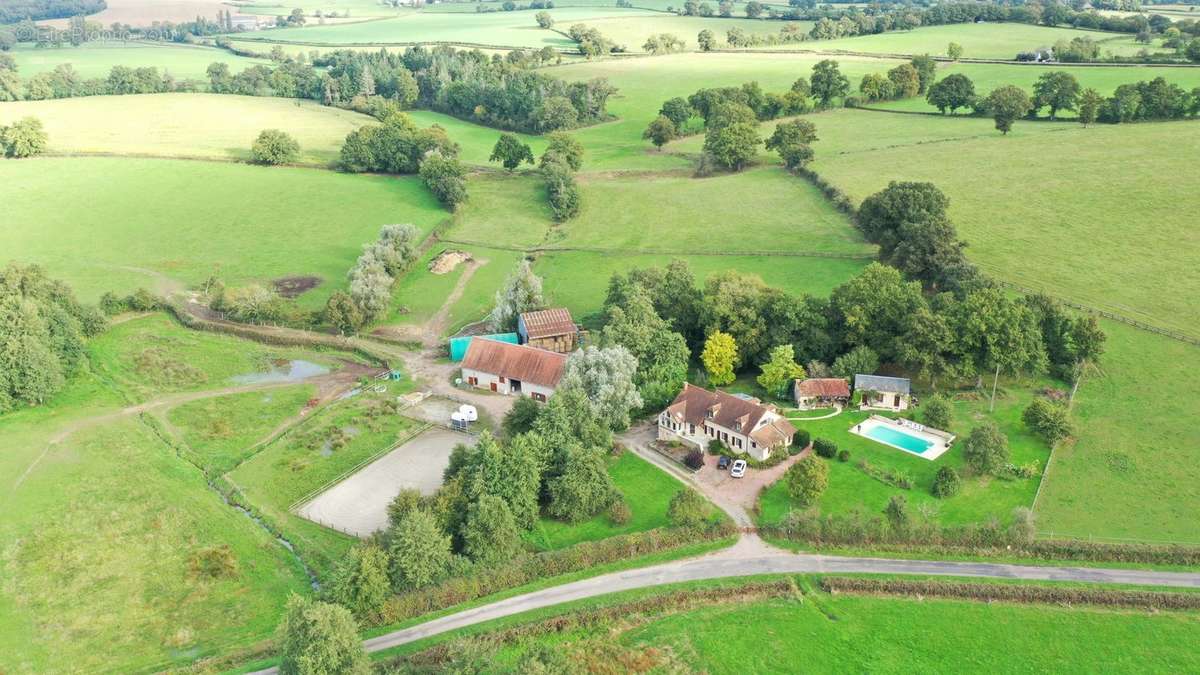 Maison à MOULINS-ENGILBERT