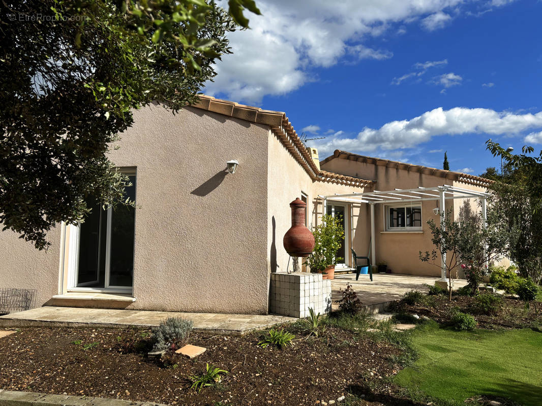 Maison à GRILLON