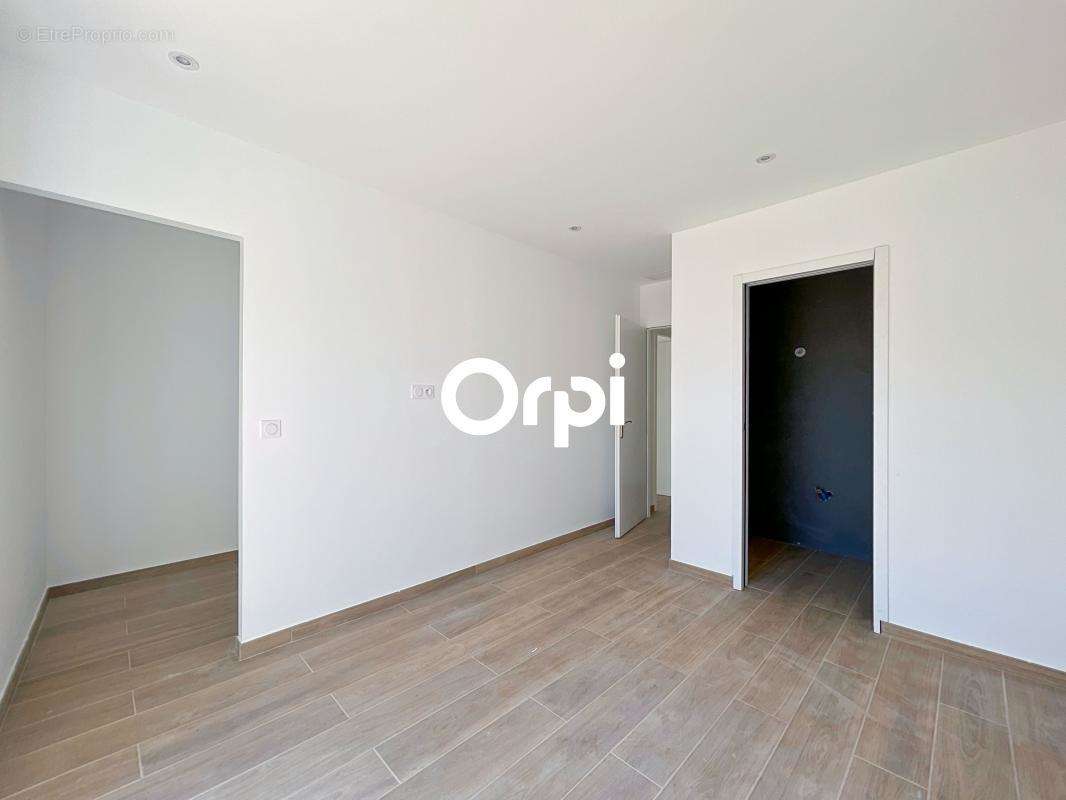 Appartement à MARSEILLE-11E