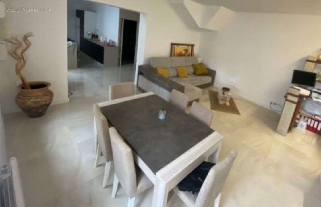 Appartement à PAUILLAC