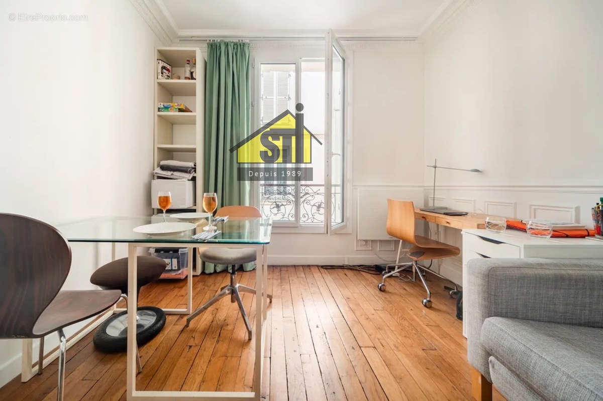 Appartement à PARIS-14E