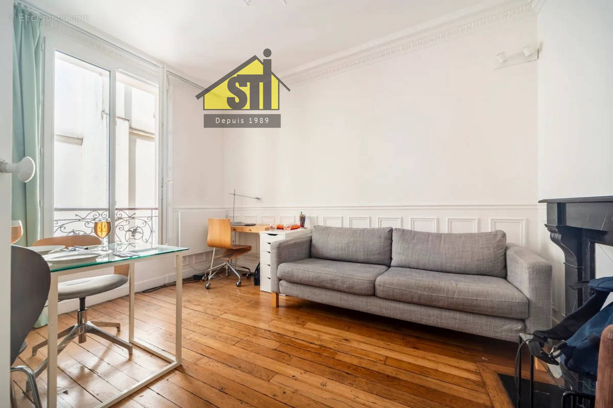 Appartement à PARIS-14E