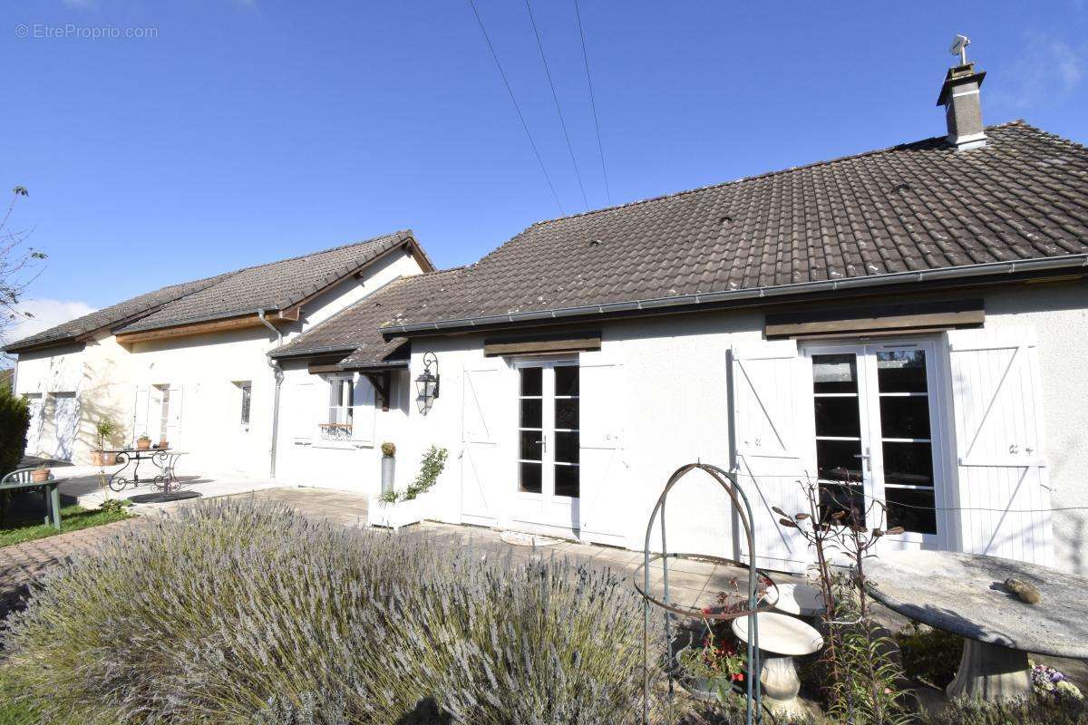 Maison à COSNE-COURS-SUR-LOIRE