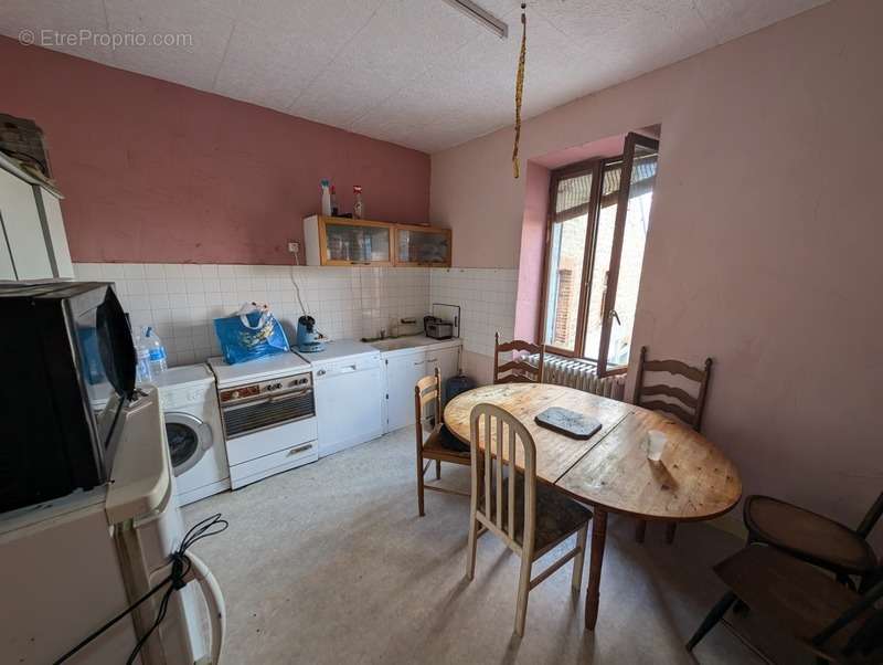 Appartement à LE MAYET-DE-MONTAGNE