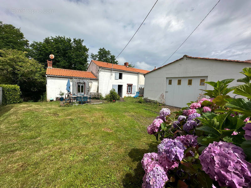 Maison à AUBIGNY