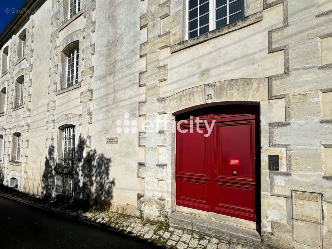 Appartement à COGNAC