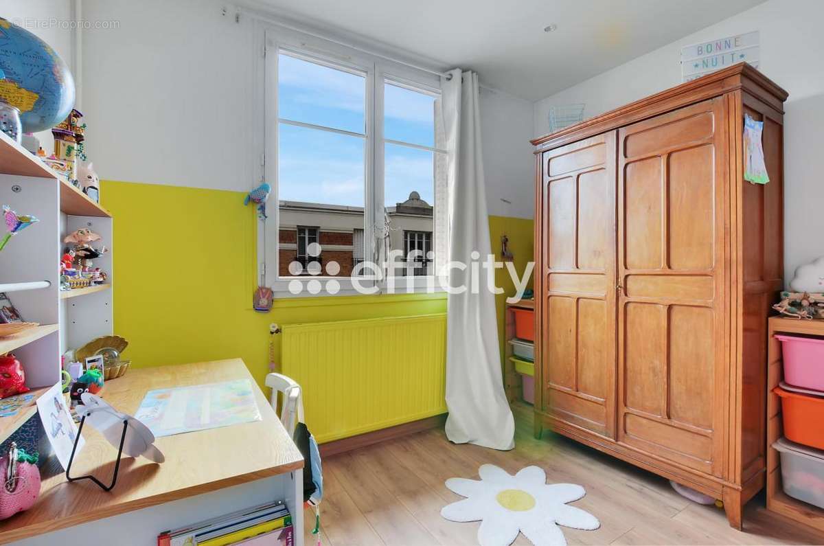 Appartement à COLOMBES