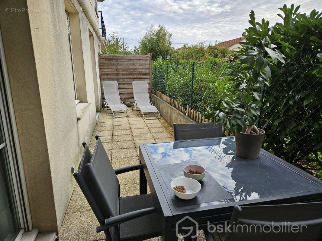 Appartement à VIGNEUX-SUR-SEINE