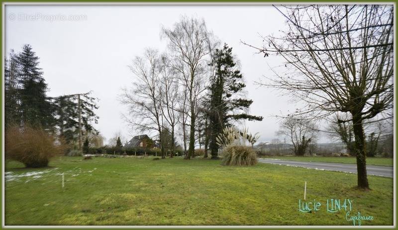 Terrain à MAYENNE