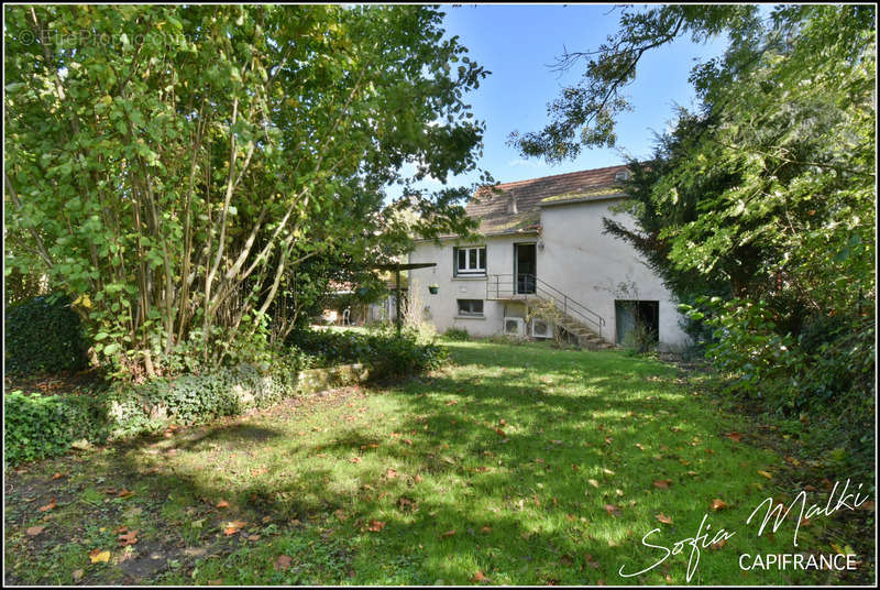 Maison à LE CHATELET